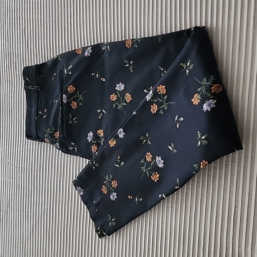 H&M, Floral, Navy Pants, 10